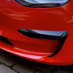 Kalvot ajovalojen alle -  ABS-hiilikuitua - Tesla Model 3