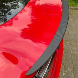 Spoileri - hiilikuitu - Tesla Model 3
