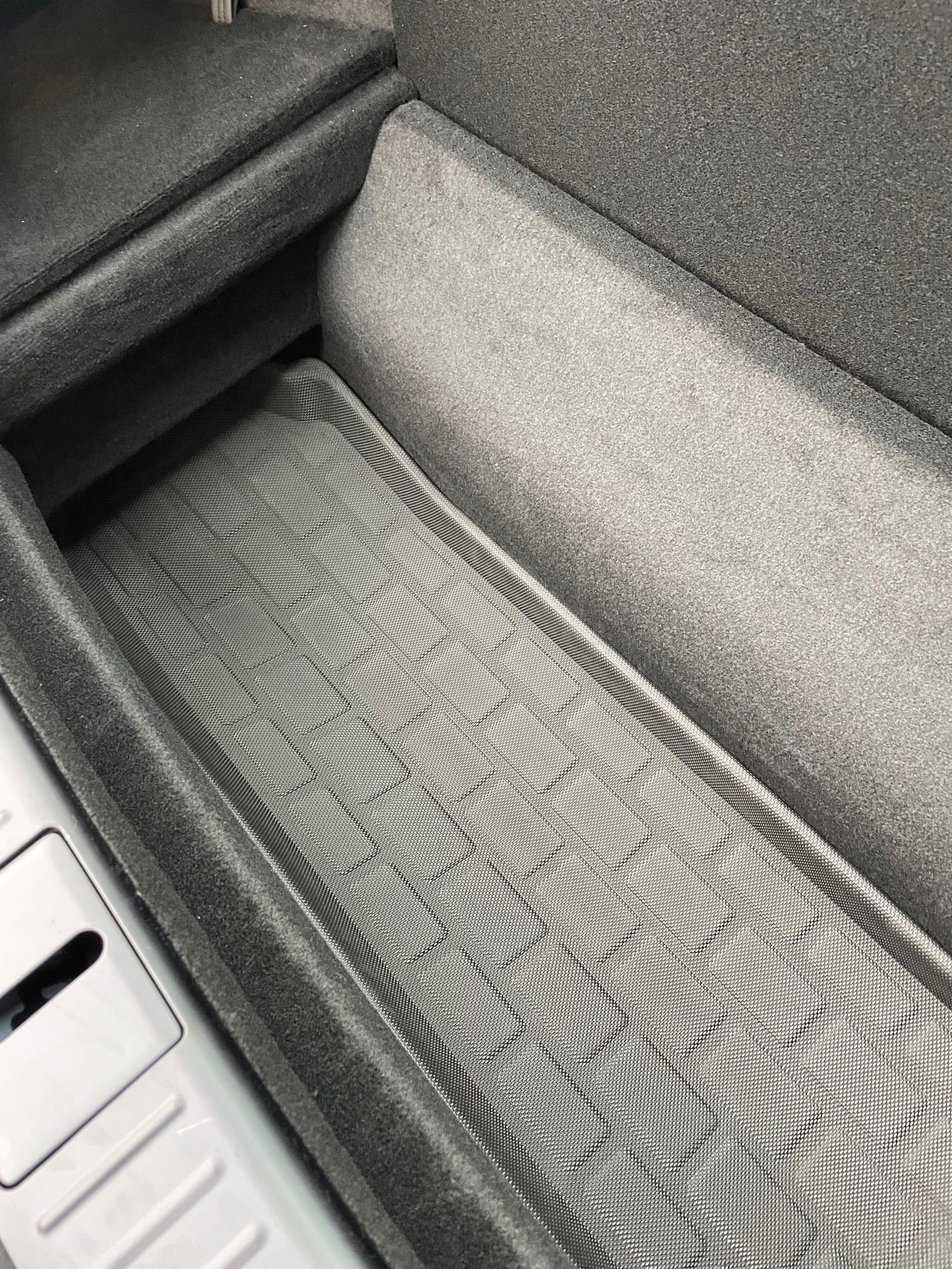 Takakontin tavaratilan matto XPE - Tesla Model S 2021+