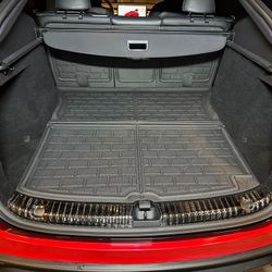 Tavaratilanmatto - Tesla Model Y