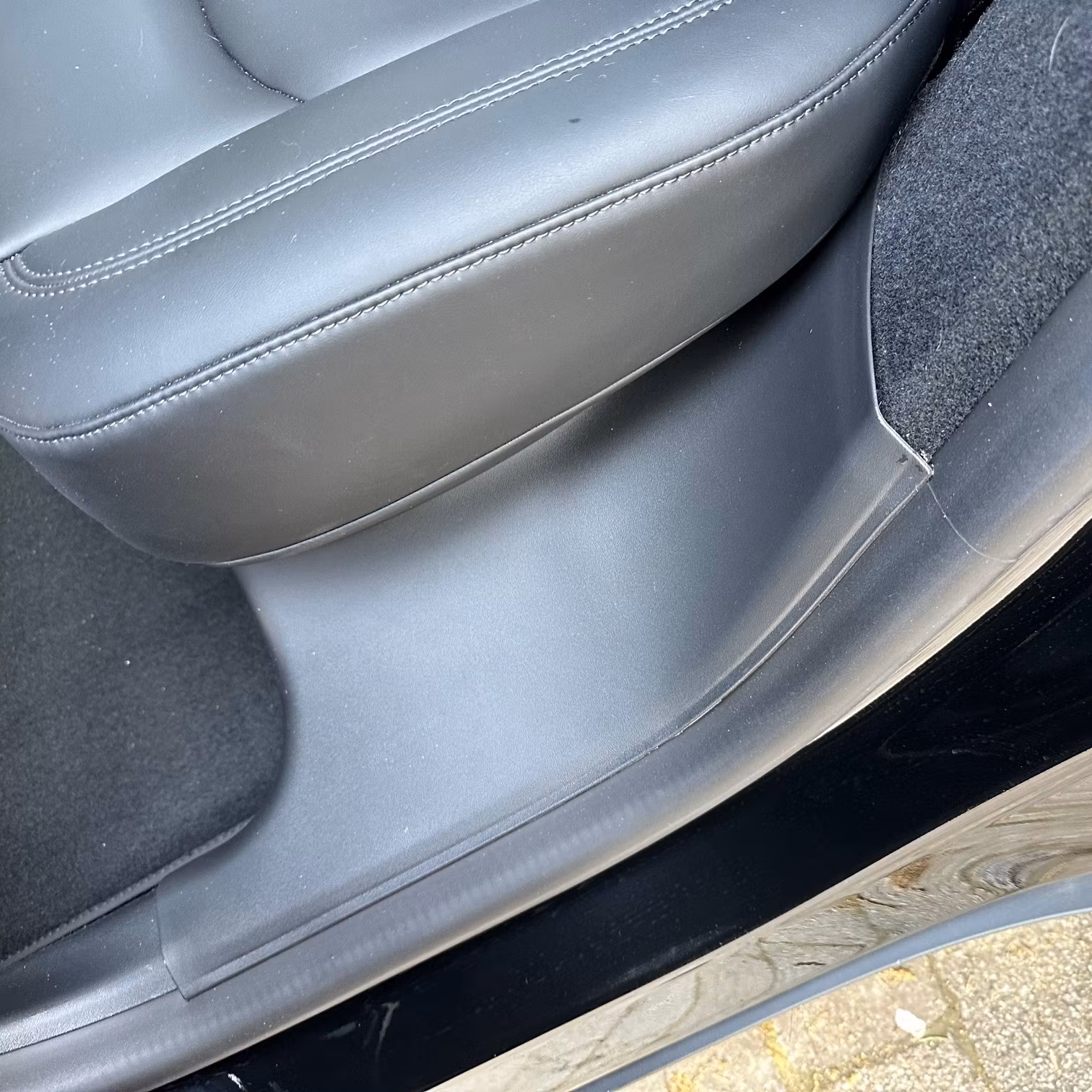 Takaoven sisääntulosuojat - Tesla Model Y Legacy/Juniper