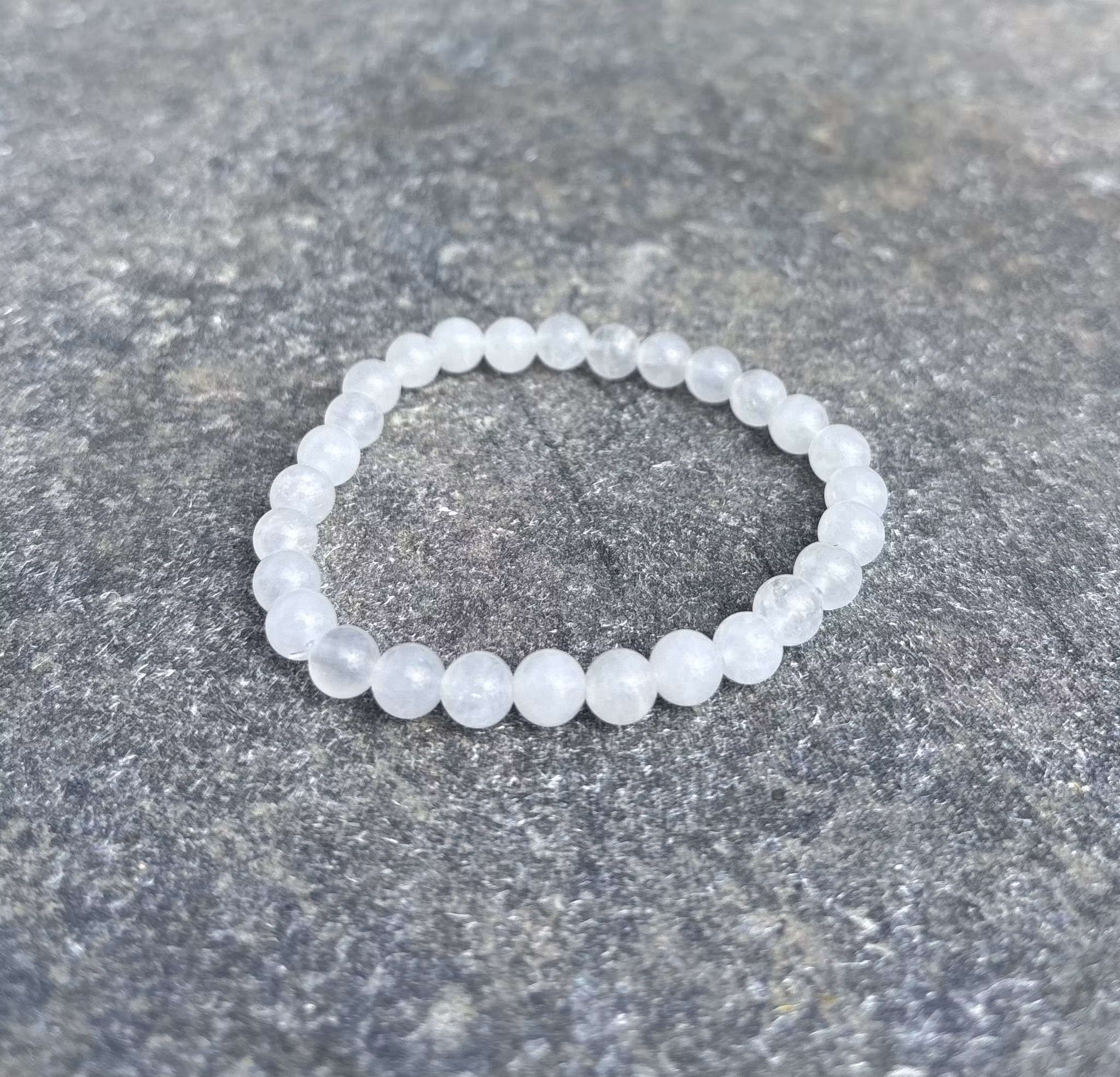 Vitt Malaysia Jade armband