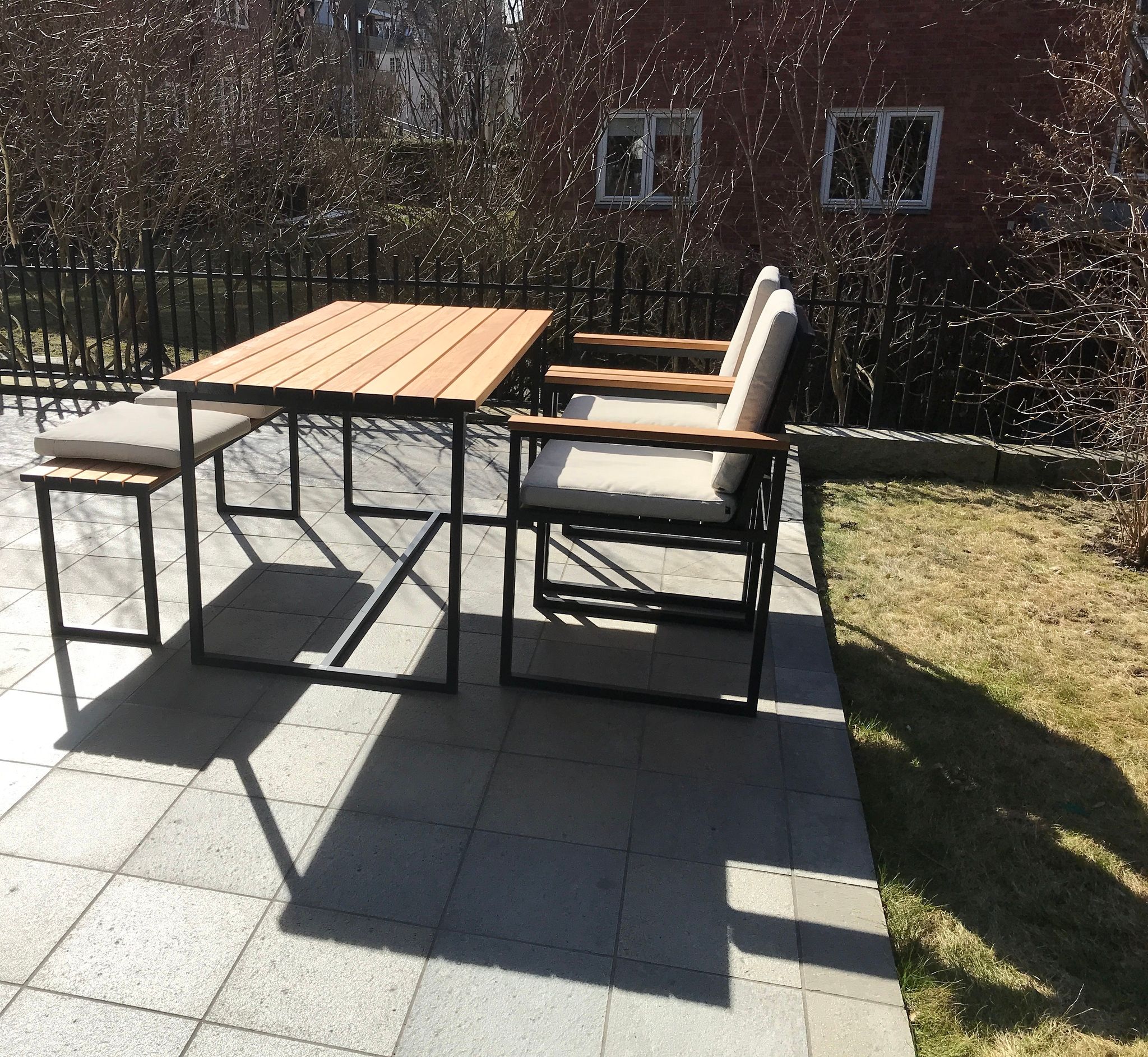 Spisebord ute og inne