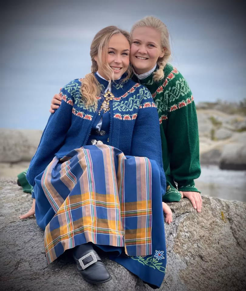 Garnpakke jakke Lisa tilpasset Nordlandsbunaden inkl. mønster