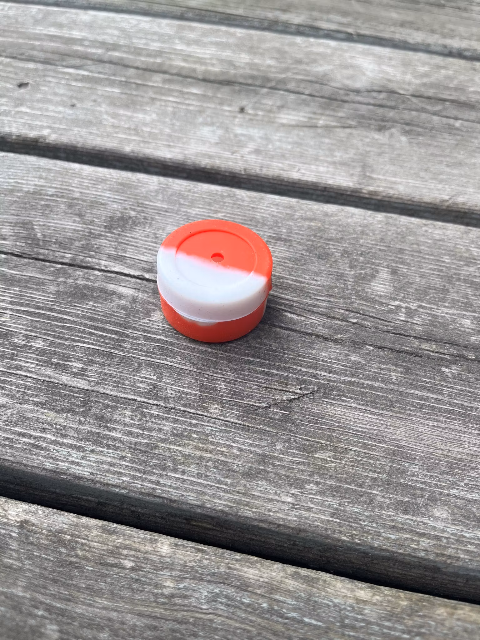 Färgglada silikondosor