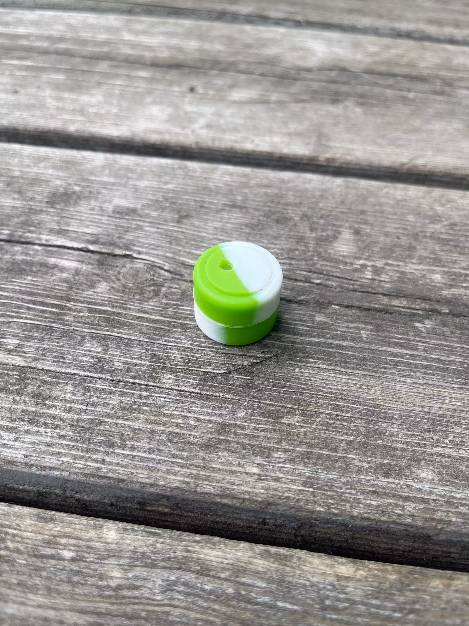 Färgglada silikondosor