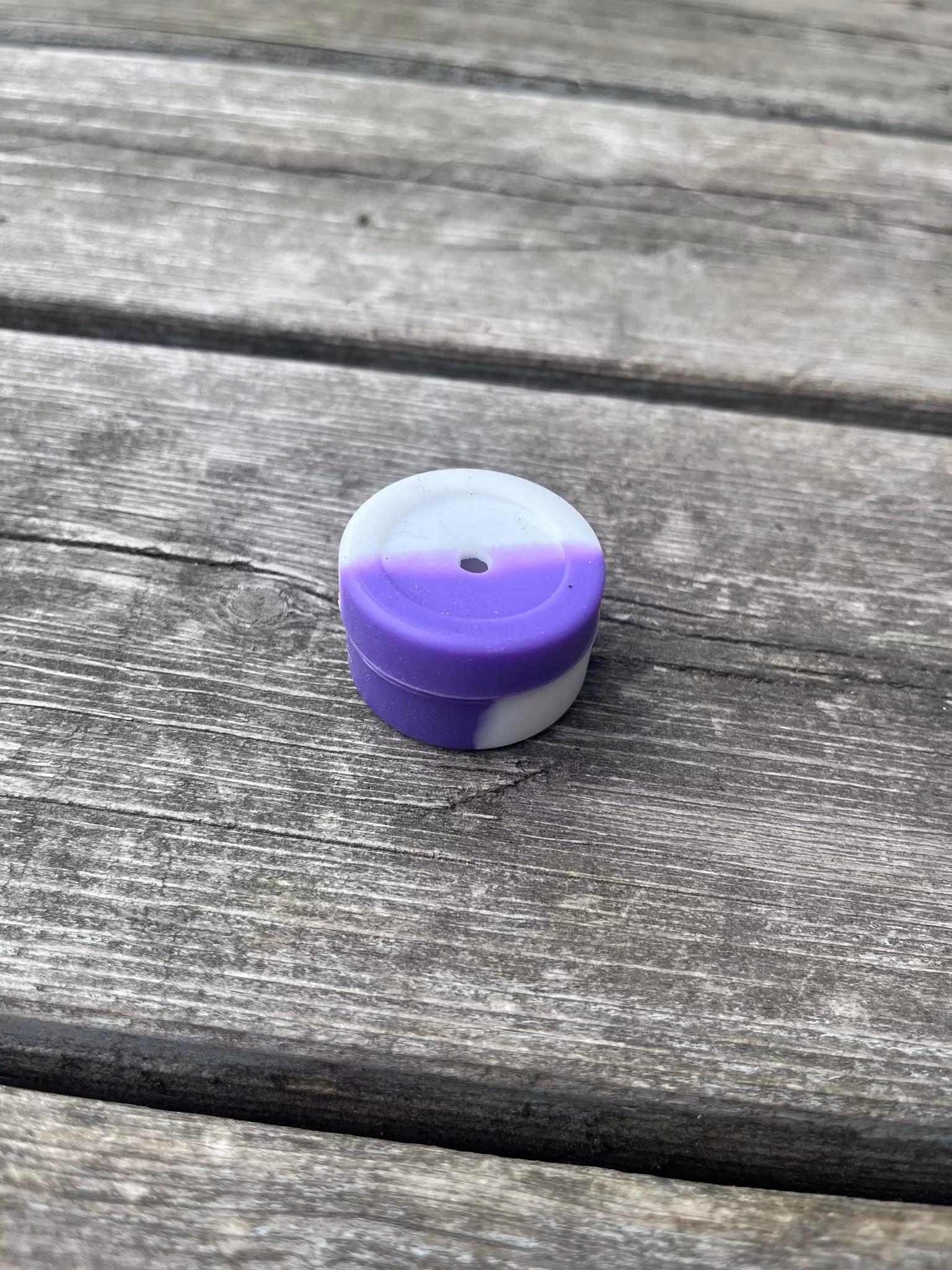 Färgglada silikondosor