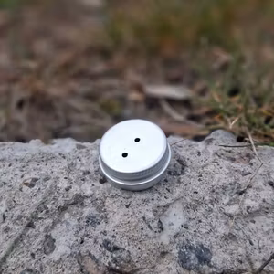 Behållare liten, rund MED magnet - Nose Work