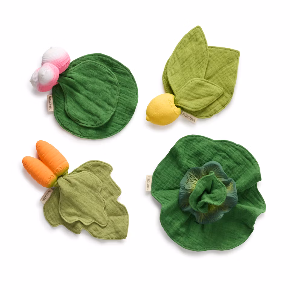 OLI & CAROL- Ramona the Radish Mini Doudou-Teether
