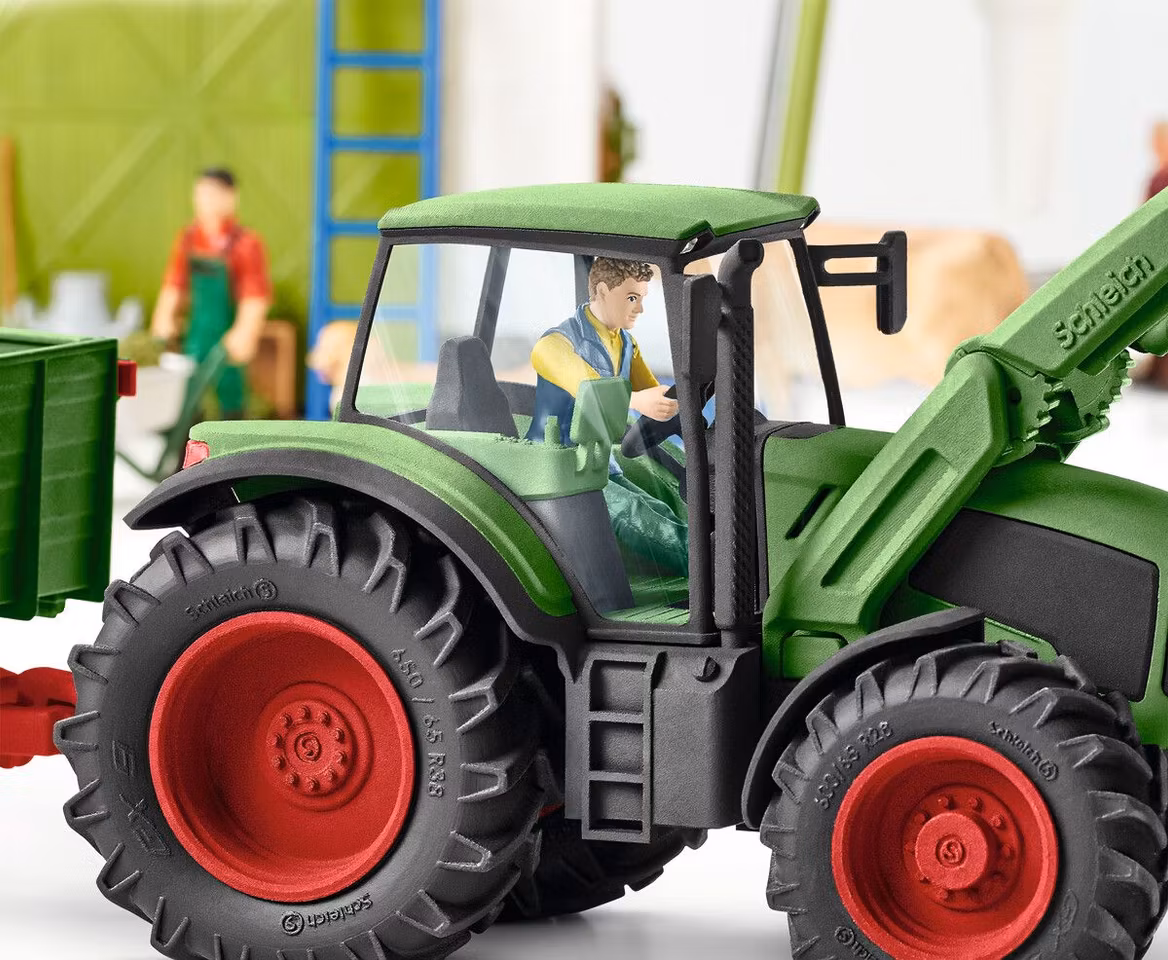 Schleich Farm World Tractor with trailer / Traktor med släp
