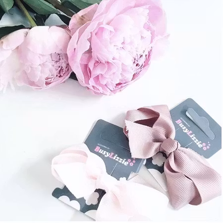 Busy Lizzie Hårclip med rosett Medium- Powder pink
