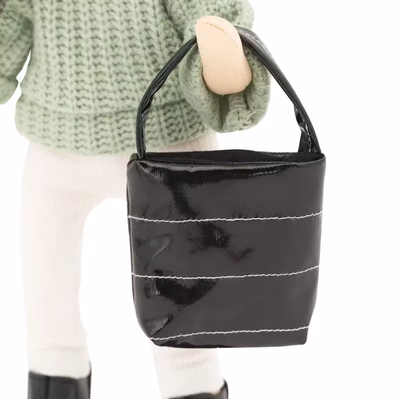 Orange Toys- Lilu in a Green Sweater/ docka..