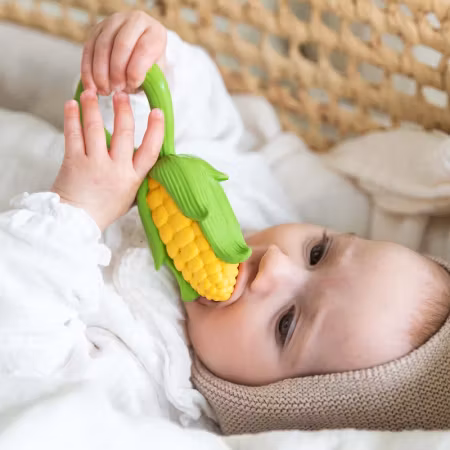 OLI & CAROL- Corn Rattle Toy