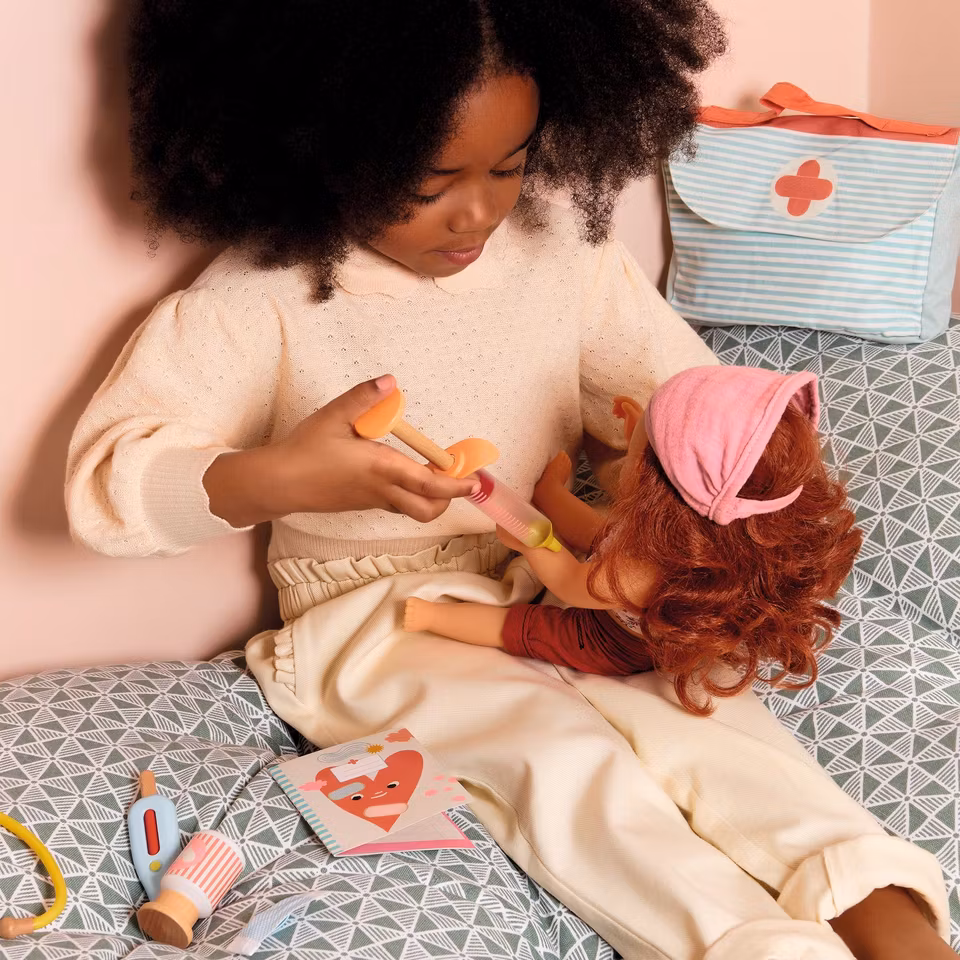 Djeco- Lovely POMEA Doll - Lovely Sophie