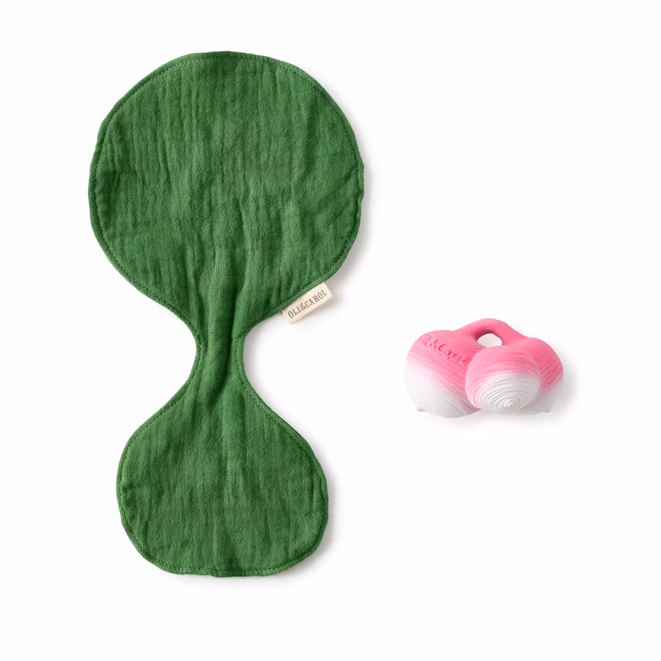 OLI & CAROL- Ramona the Radish Mini Doudou-Teether