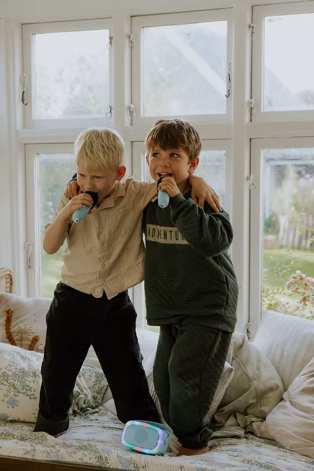 Lalarma- Lalarma Karaoke with lights and 2 microphone - Blue