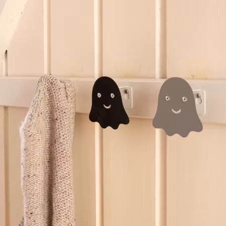 Roommate- Ghost hook, black