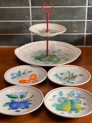 Granit etasjefat med asjetter