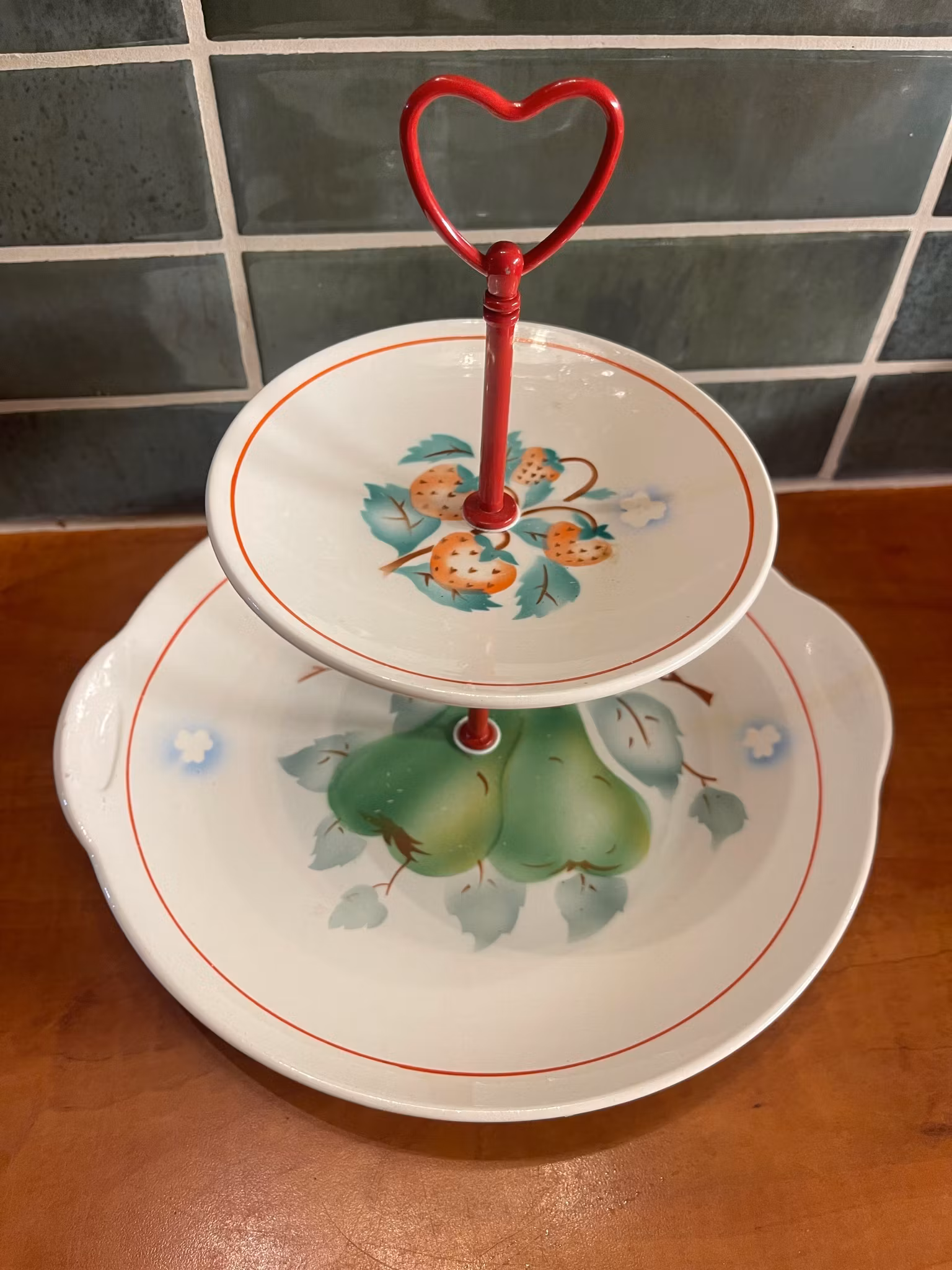 Granit etasjefat med asjetter