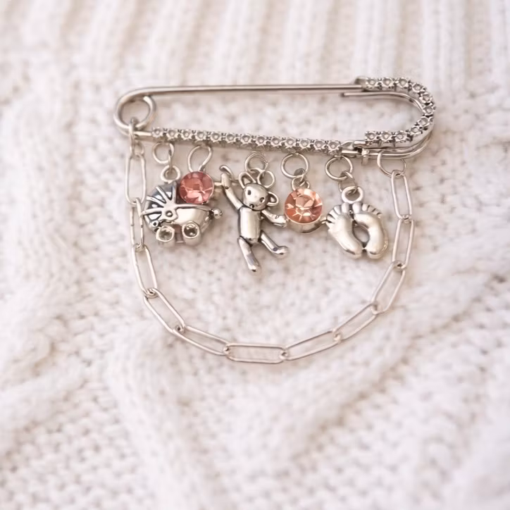 Babynål med krystaller 💎