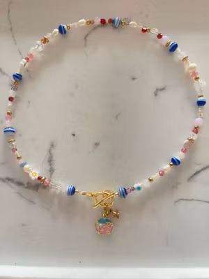 Perlekjede med anheng