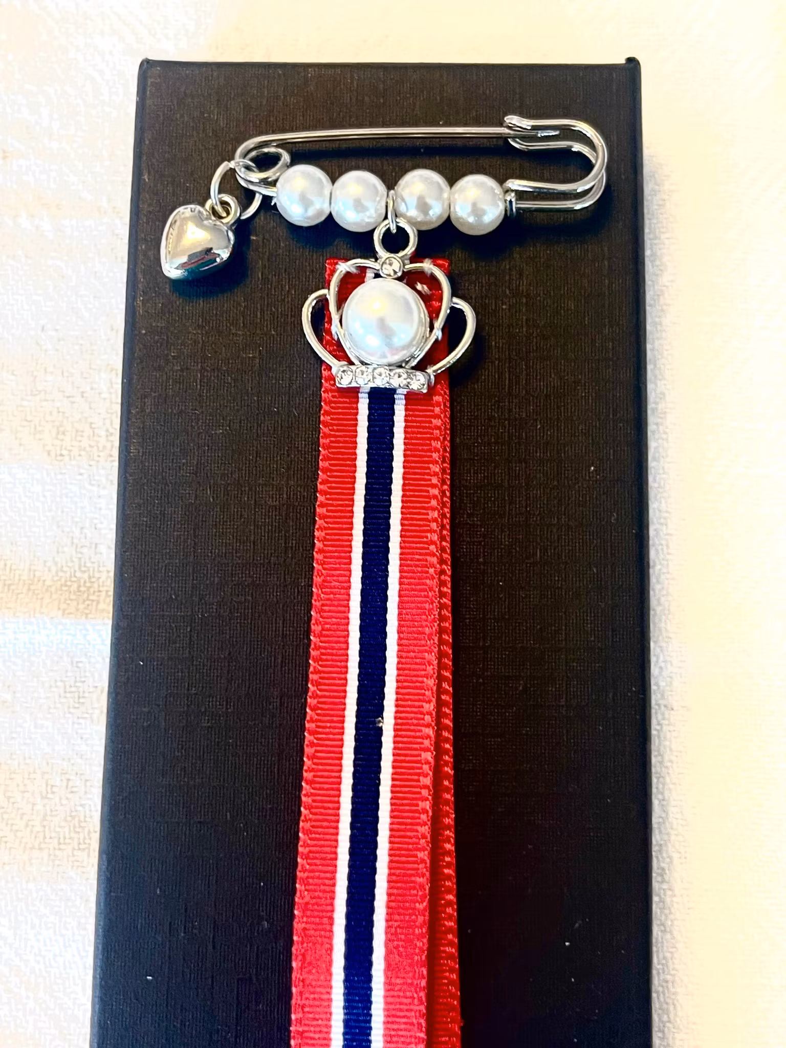 Liten dronningnål 🧷🇳🇴