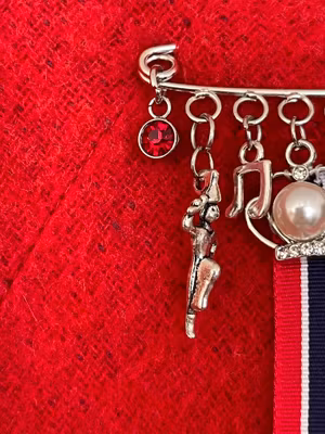 🇳🇴 17. mai-nål for drilljenter & drillgutter (og alle som elsker 17.mai)
