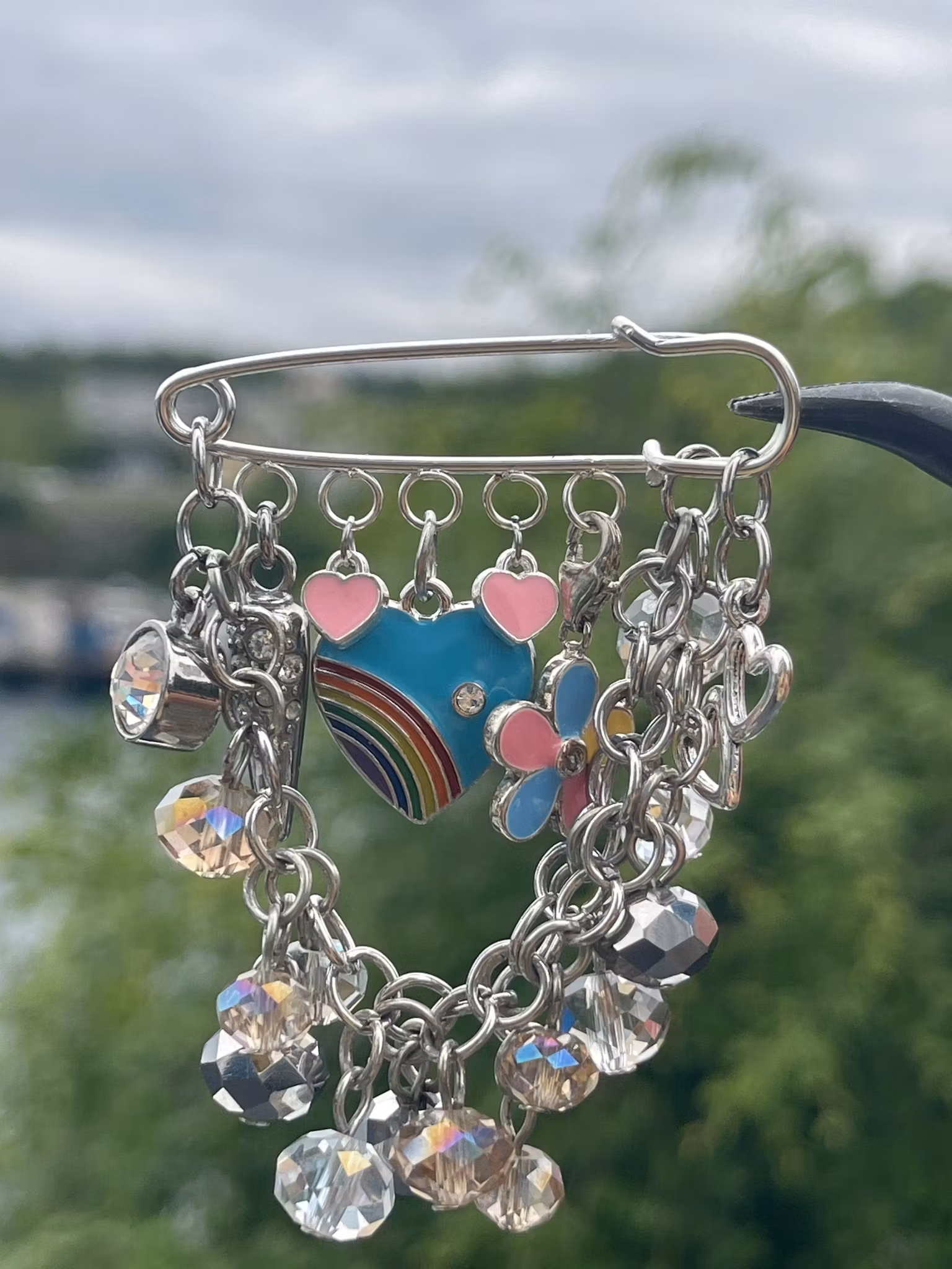 Pride-nål 🌈🧷