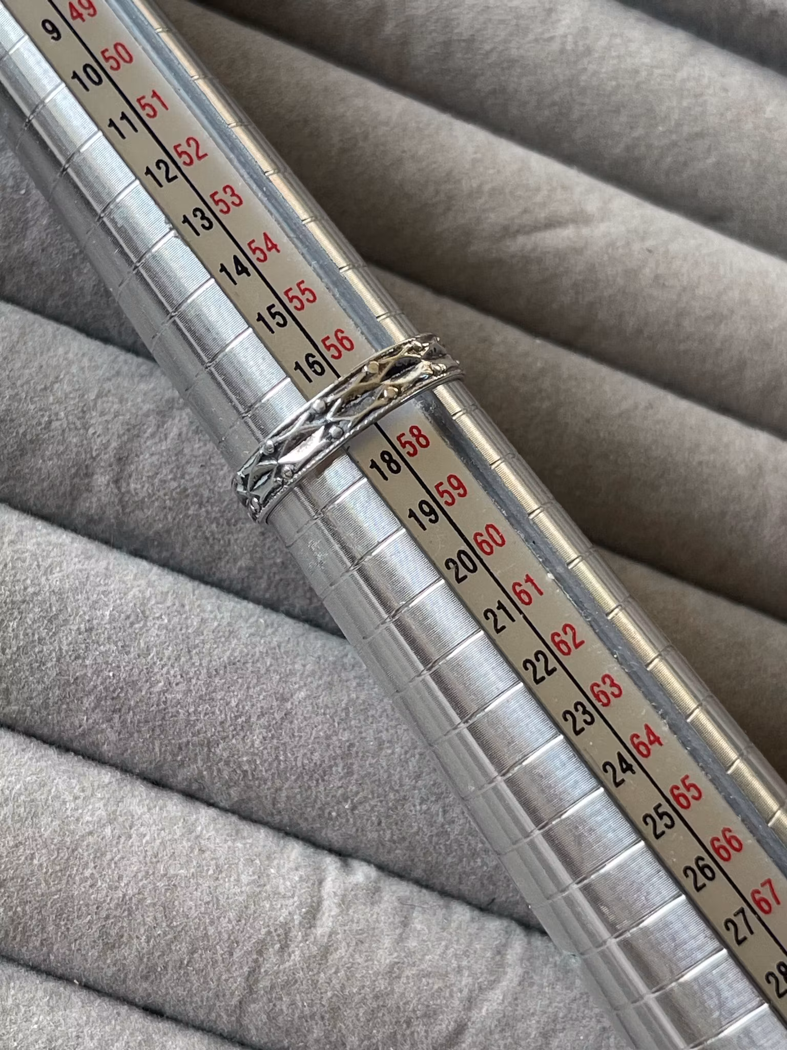 Perfekt par: 2 vtg sølvringer -