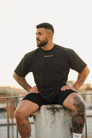 KZR & CO Oversized T-shirt SVART