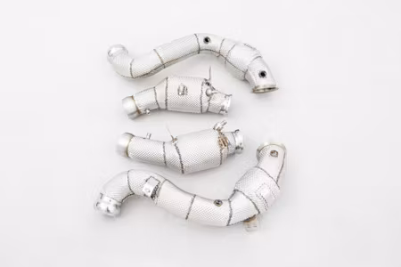 MERCEDES C63 AMG W205 DOWNPIPES MED RACEKATALYSATOR VÄRMESKYDDADE