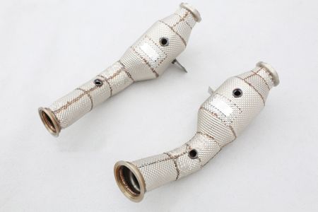 MERCEDES C43 AMG DOWNPIPES MED RACEKATALYSATOR + VÄRMESKYDD