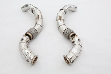 BMW M5 F90 DOWNPIPES MED VÄRMESKYDD VÄLJ MED ELLER UTAN KATTAR