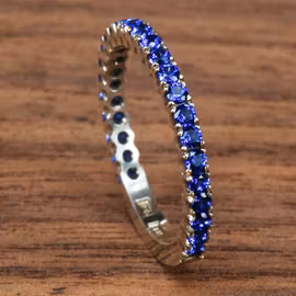 Handgjord 3/4 eternity ring