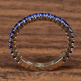 Handgjord 3/4 eternity ring