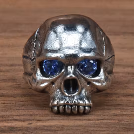 Skull ring, massiv