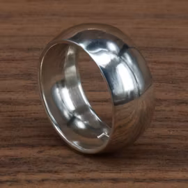 Handsmidd kupad ring