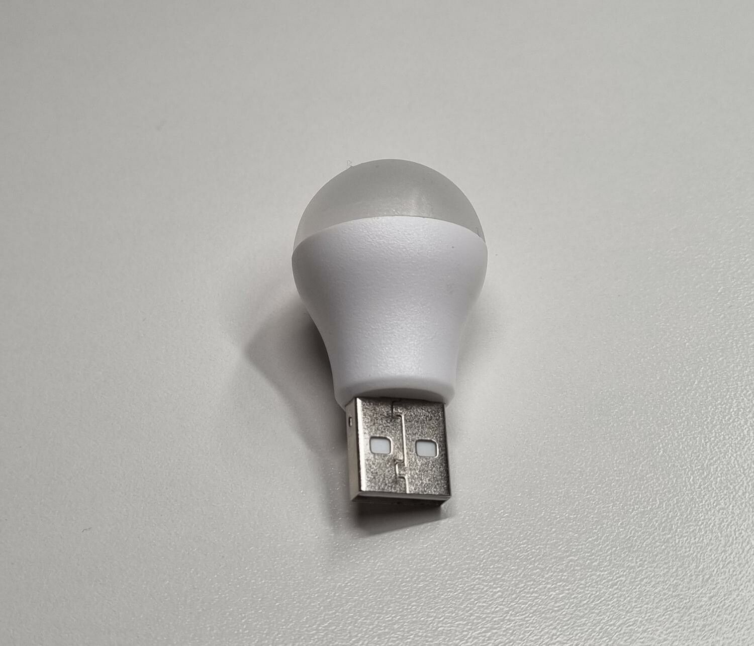 1 st rund USB-lampa / boklampa med kallt ljus