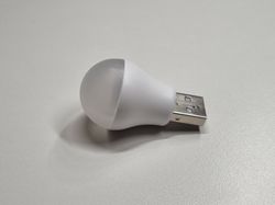 1 st rund USB-lampa / boklampa med varmt ljus