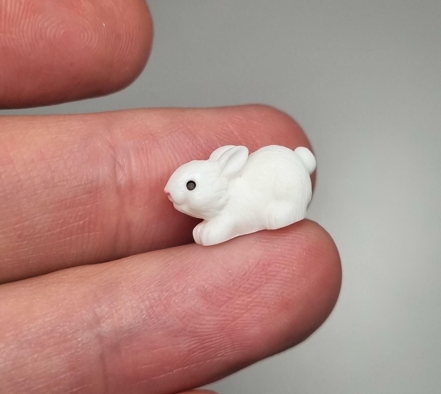 Söt liten kanin, miniatyr (1,7 cm lång)