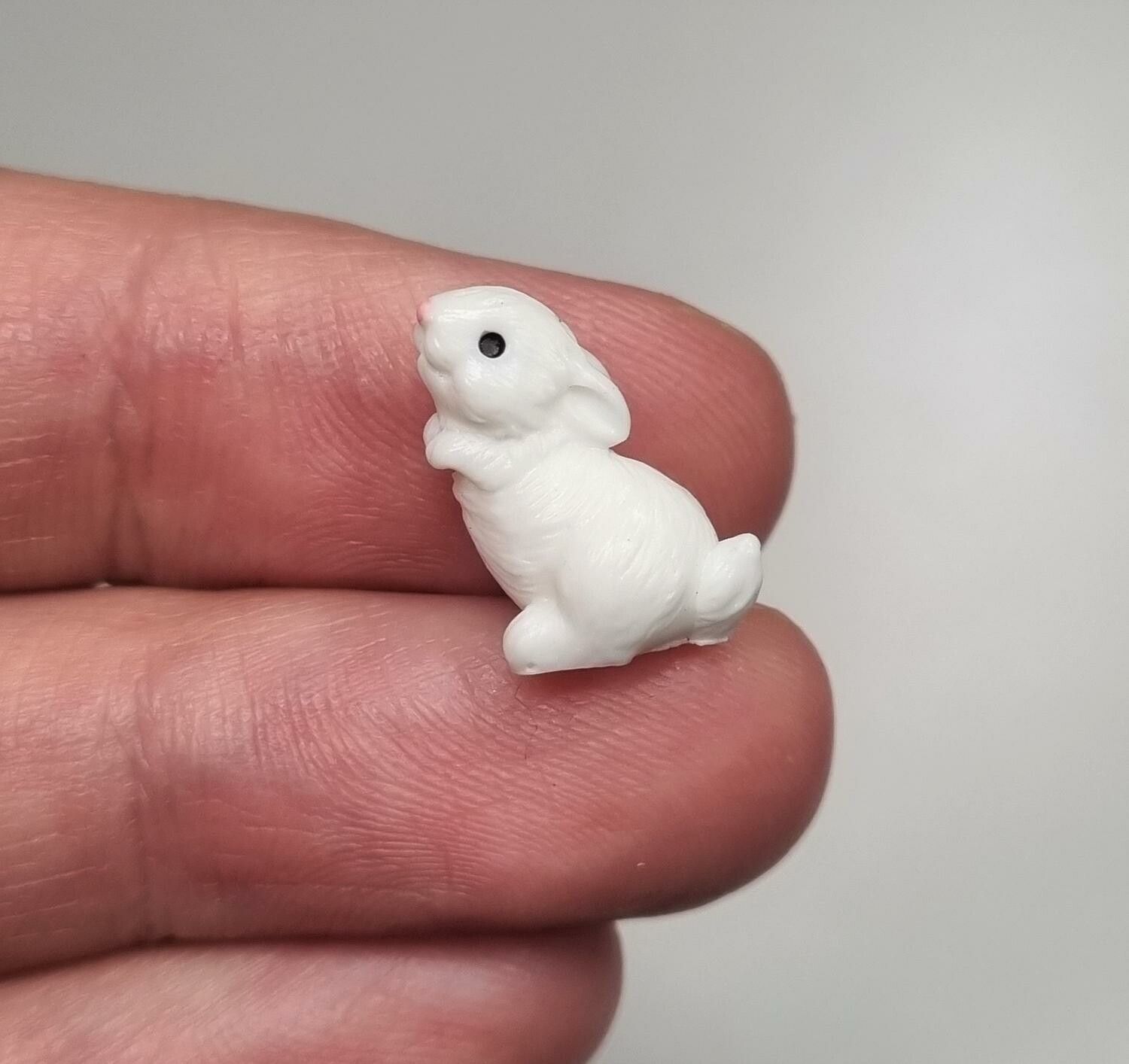 Söt liten kanin, miniatyr (1,5 cm hög)