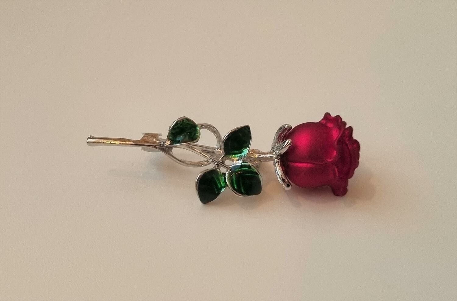 1 st detaljrik brosch hänge - Röd ros