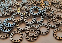 60 st kugghjul i steampunk, kuggar, gears minikugghjul (silverfärgade, 10 mm)