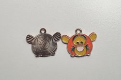2 st söta Tigrar, hängen / berlocker / charms