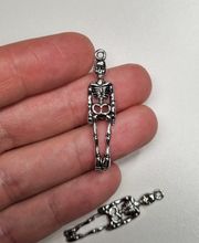 2 st Skelett, Skeleton. Berlocker / charms för smyckestillverkning