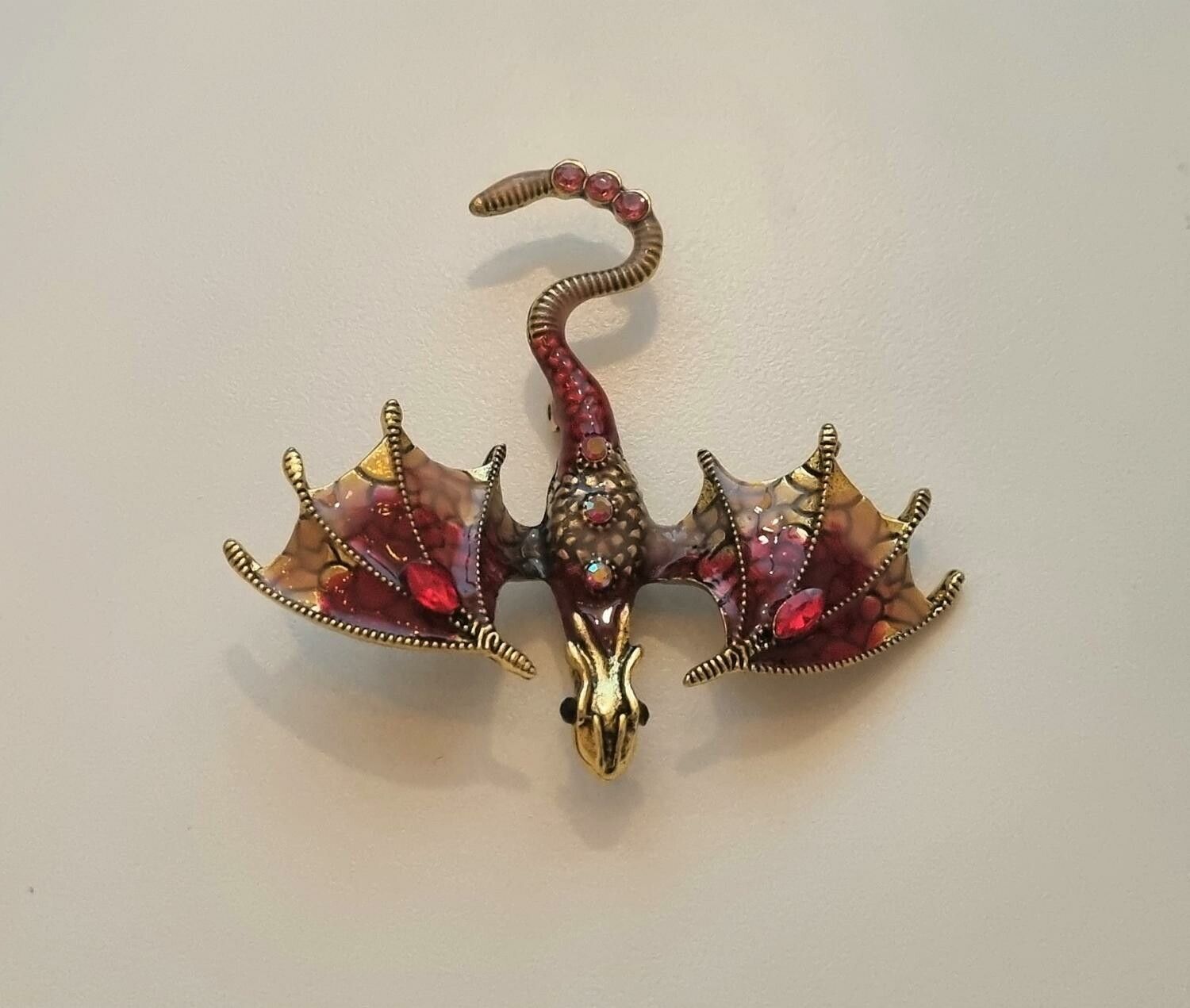 1 st detaljrik brosch hänge - Drake (röd)