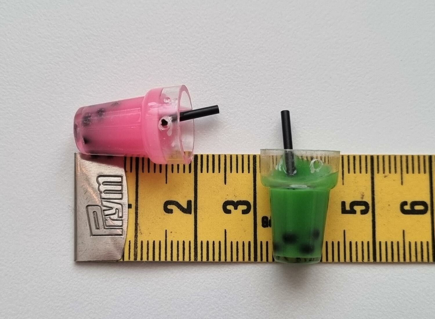 2 st drinkar, minidrinkar - Miniatyrer till dockskåp, tittskåp