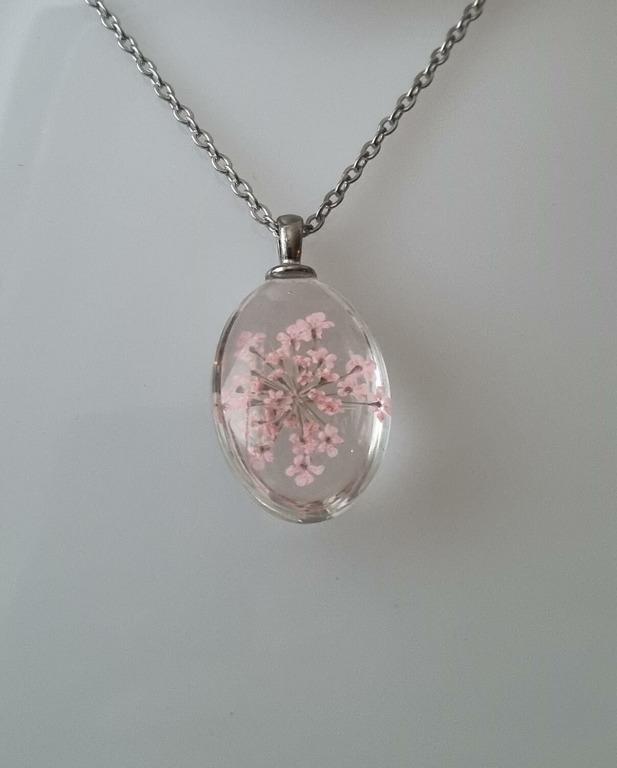 Halsband med oval glasberlock - Rosa glasberlock
