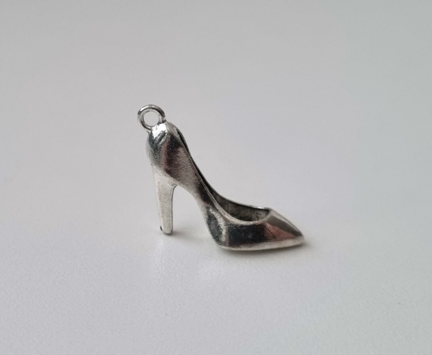 Silverfärgad klacksko, sko - Berlock / charm