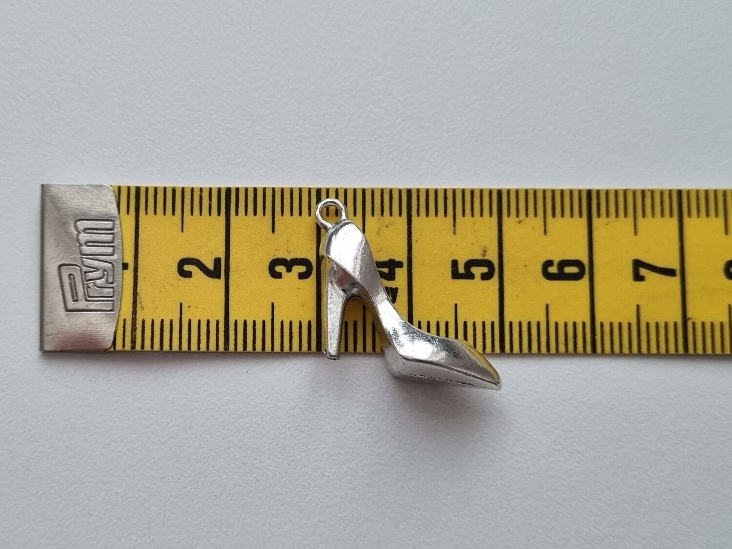 Silverfärgad klacksko, sko - Berlock / charm